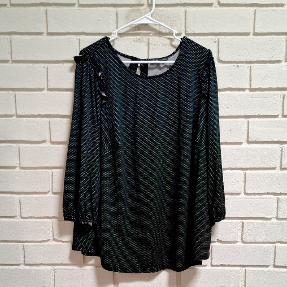 Adrianna Papell Black Polka Dot 3/4 Ruffle Sleeve Top. Size 1X NWOT